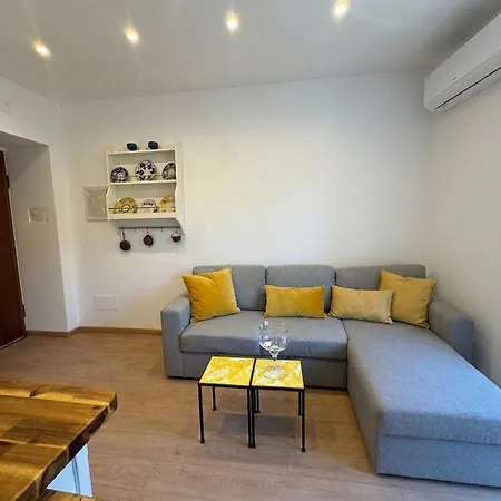 Kop Travel- Flat Di Leva